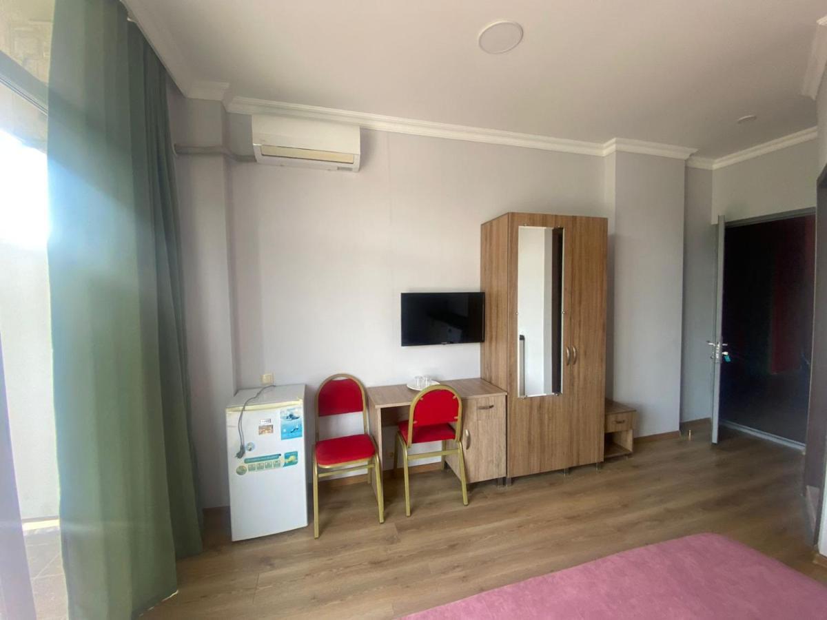 Mimino Aparthotel Batumi Exterior foto